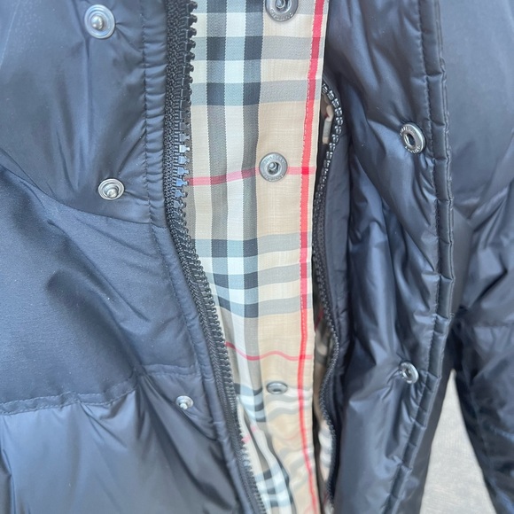 Burberry Men’s Reversible Puffer Coat, size 42 - Picture 7 of 13